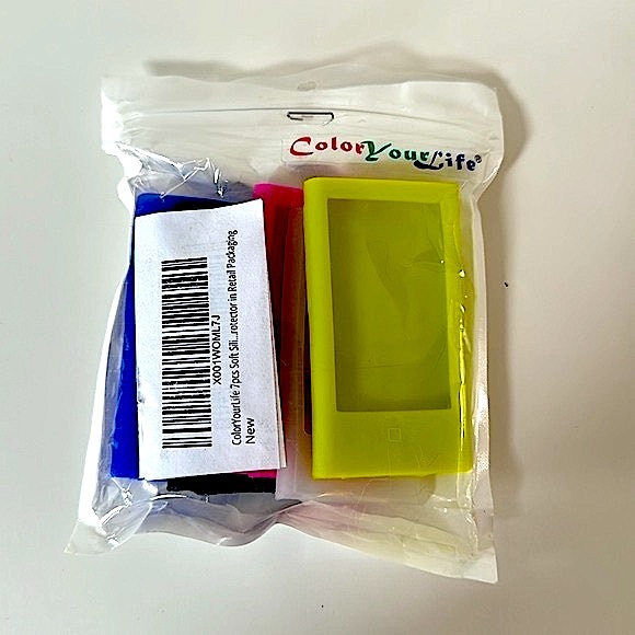 NWOT! 5  Rubber IPod Cases - Picture 4 of 4